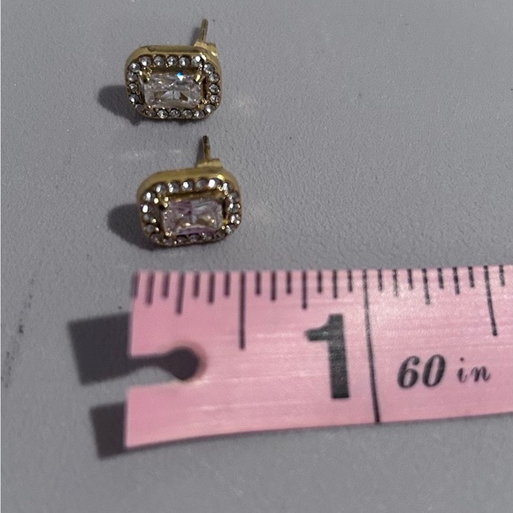 Elegant Gold and Silver Stud Earrings - Picture 4 of 4